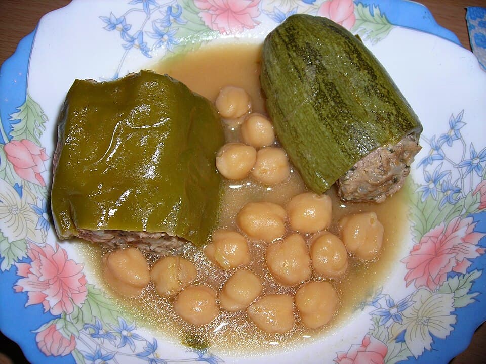 Dolma (دولمة)