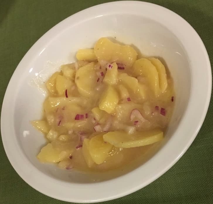 Erdäpfelsalat (Potato Salad)