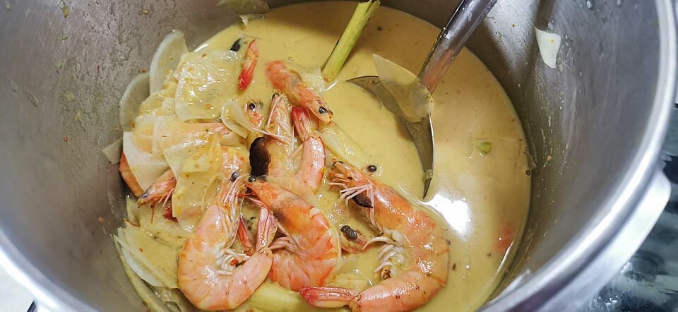 Udang Masak Lemak (Prawn cooked in coconut milk)
