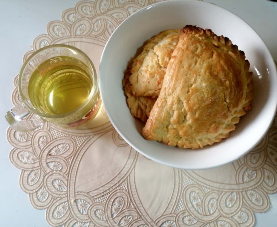 Empanadas de Queso (Cheese Empanadas)
