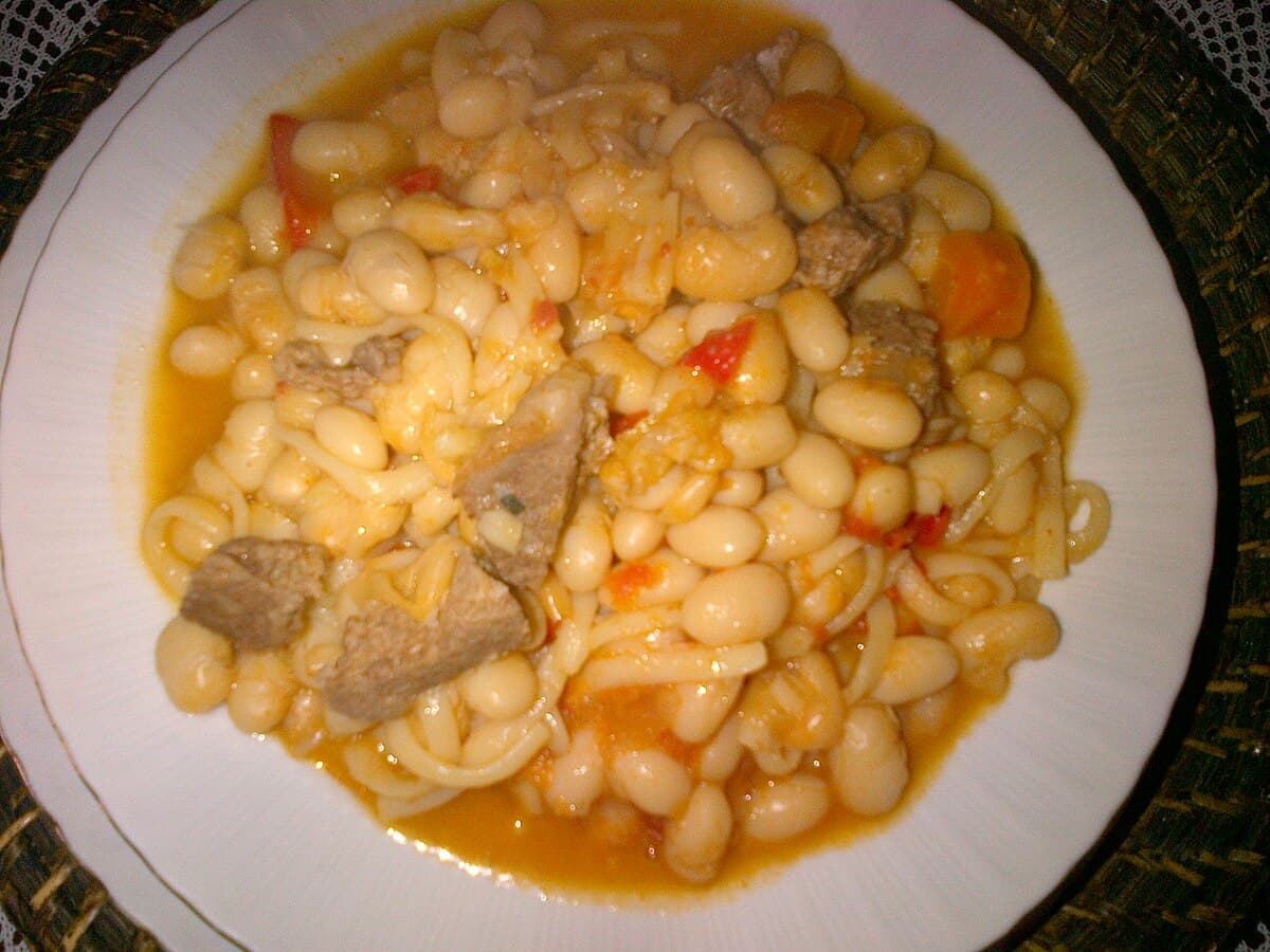 Porotos con Rienda (Beans with Noodles)