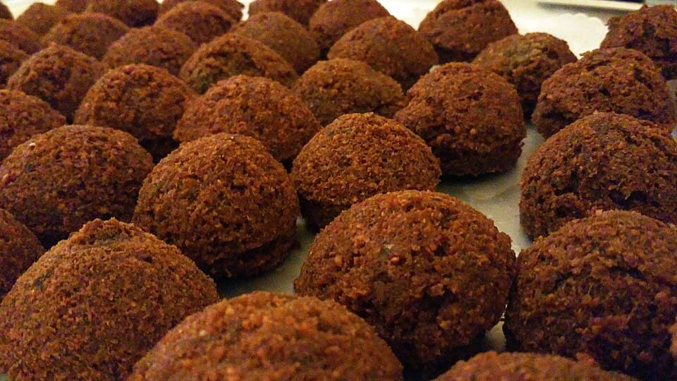 Falafel (فلافل)