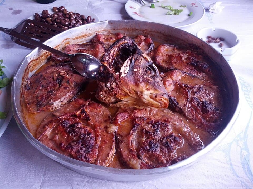 Tave Krapi (Baked Carp from Shkoder)