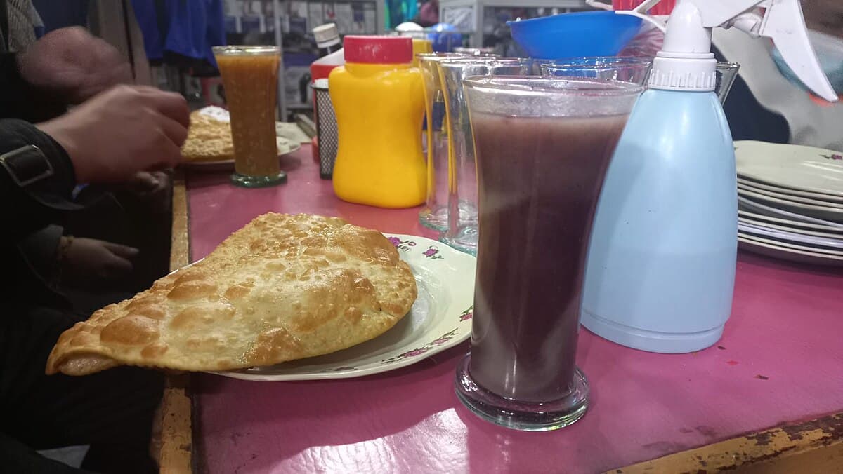 Api con Pastel (Purple Corn Drink with Pastry)