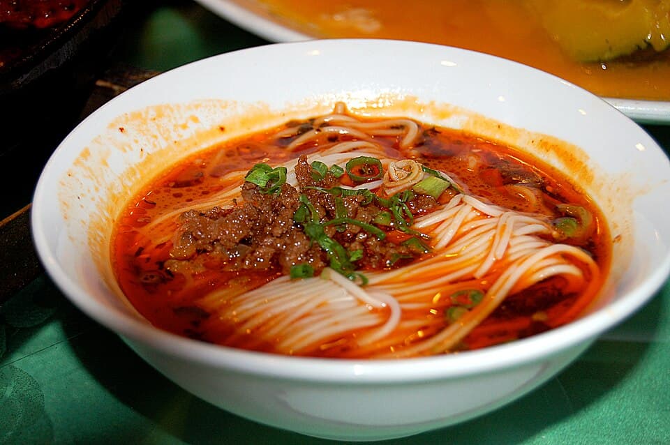 担担面 (Dàndàn Miàn) - Dan Dan Noodles