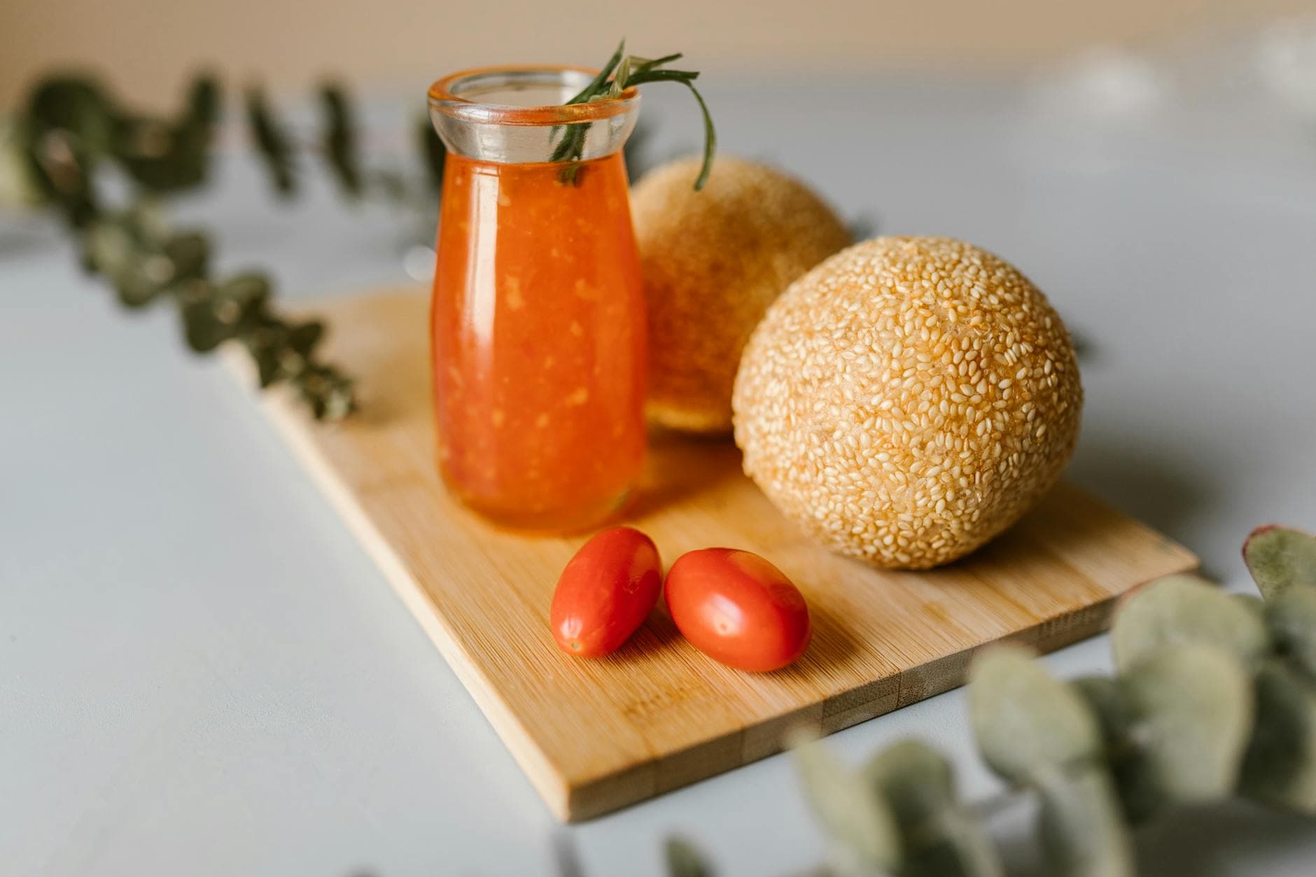 芝麻球 (Zhīmá Qiú) - Sesame Balls