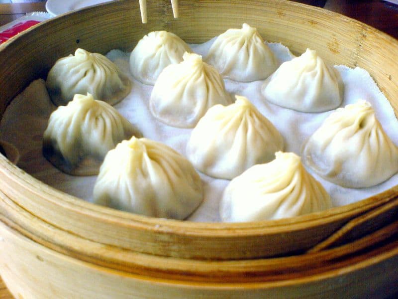 小笼包 (Xiǎolóngbāo) - Soup Dumplings