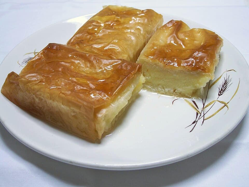 Γαλακτομπούρεκο (Galaktoboureko)