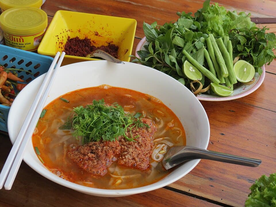 Khao Soi / ເຂົ້າຊອຍ (Noodle Soup)