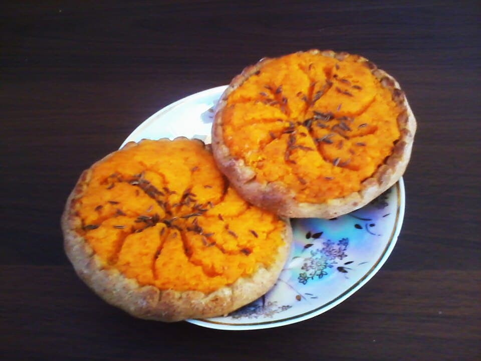Sklandrausis (Carrot & Potato Tart)