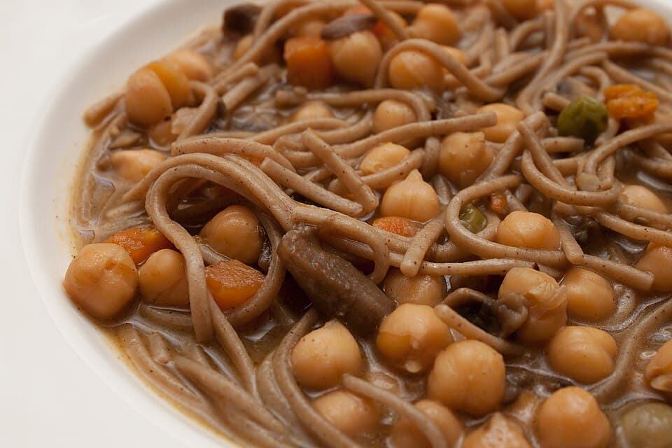 Rishda (Libyan Noodle Soup)