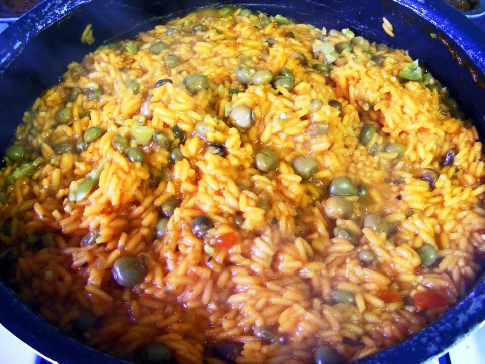 Arroz con guandú (Rice with Pigeon Peas)