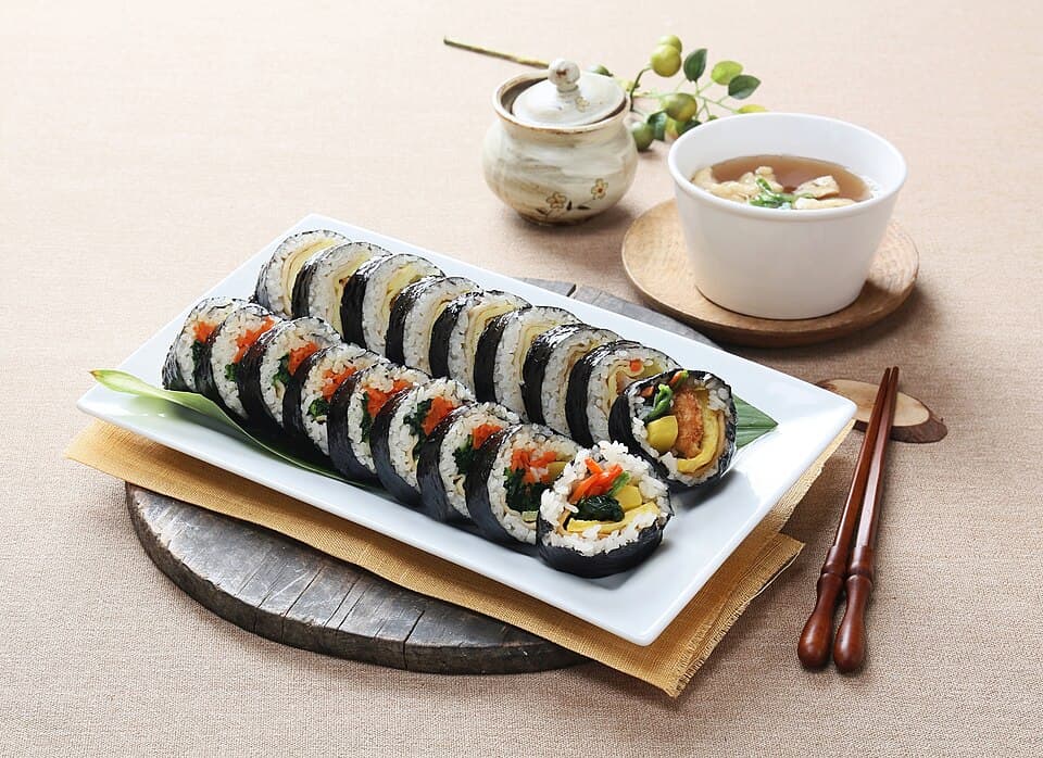 김밥 (Gimbap) - Korean Rice Rolls