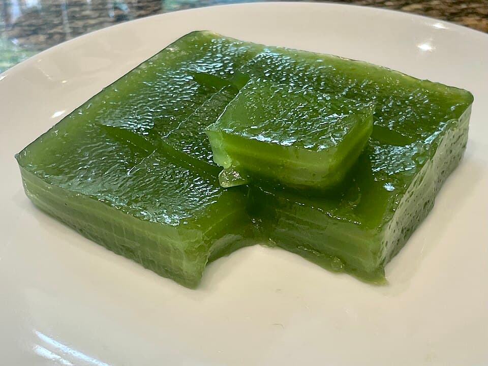 Khanom Chan (ขนมชั้น)