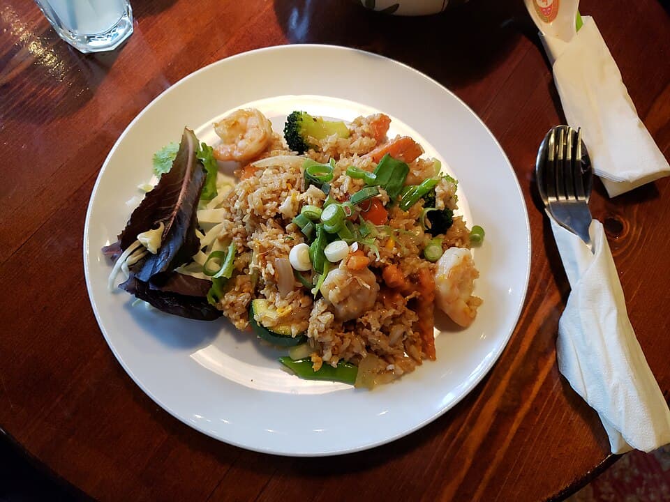 Khao Pad (ข้าวผัด)